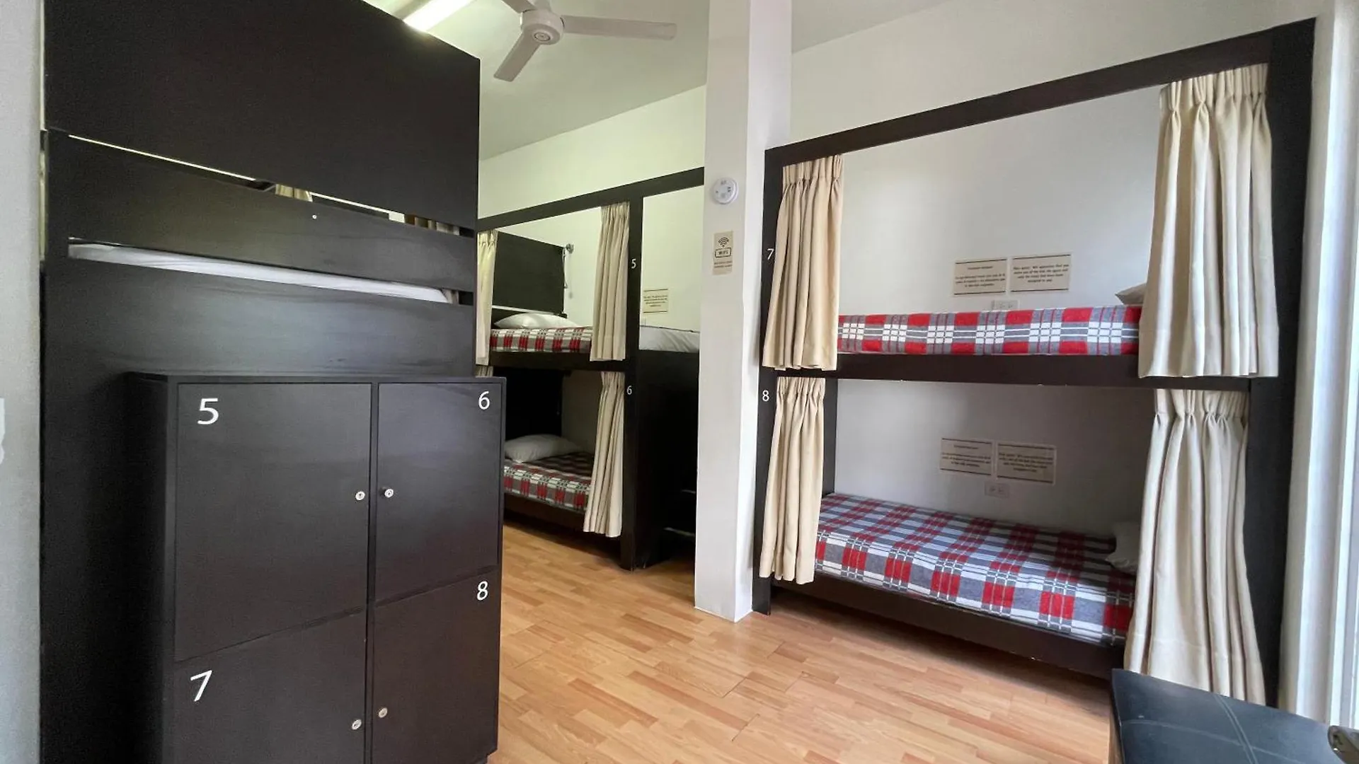 Hostal Lleras Calle 8 Medellin Hostel
