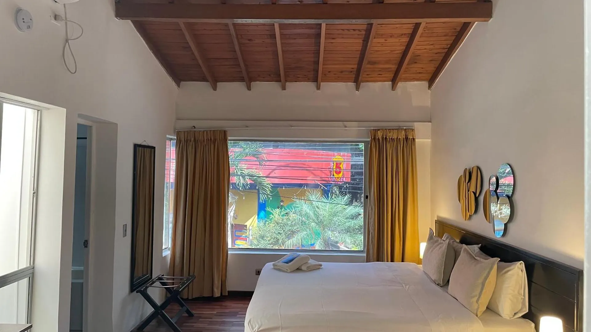 Hostal Lleras Calle 8 Medellin 0*,  Colombia