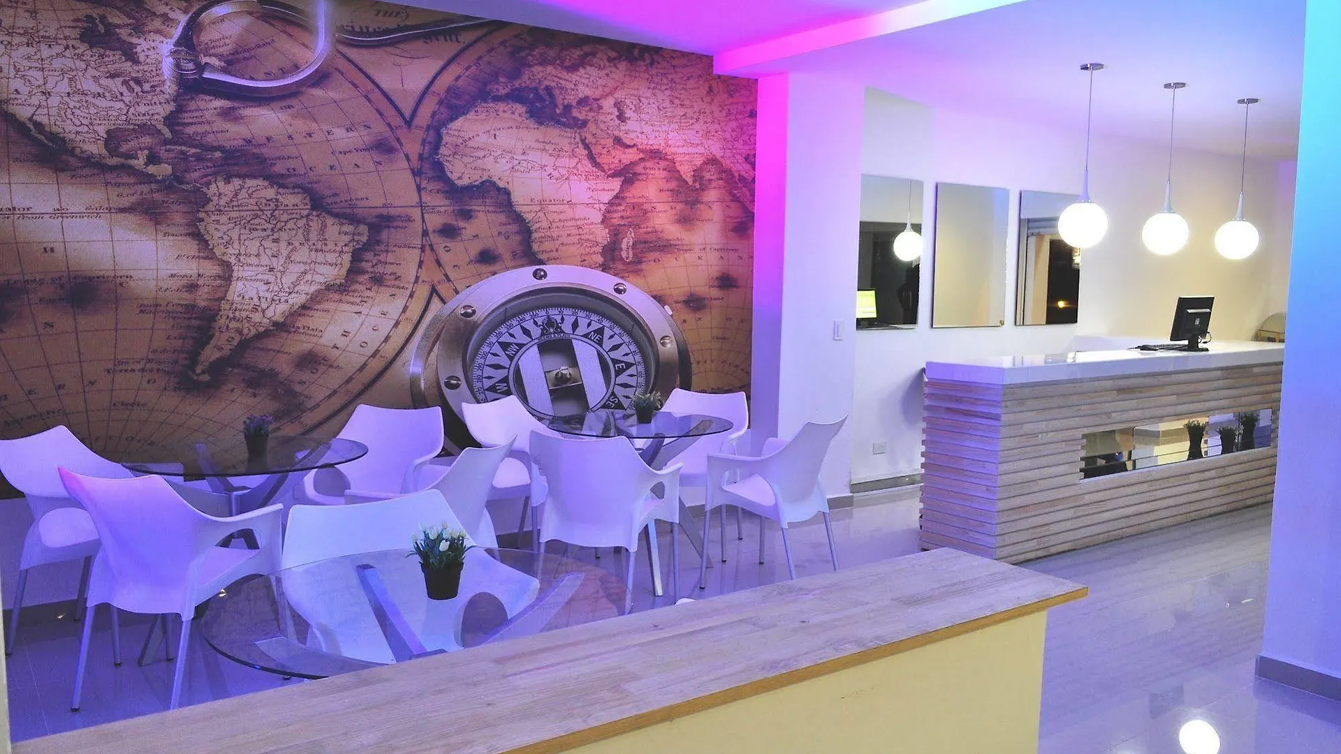 Hostal Lleras Calle 8 Medellin Colombia