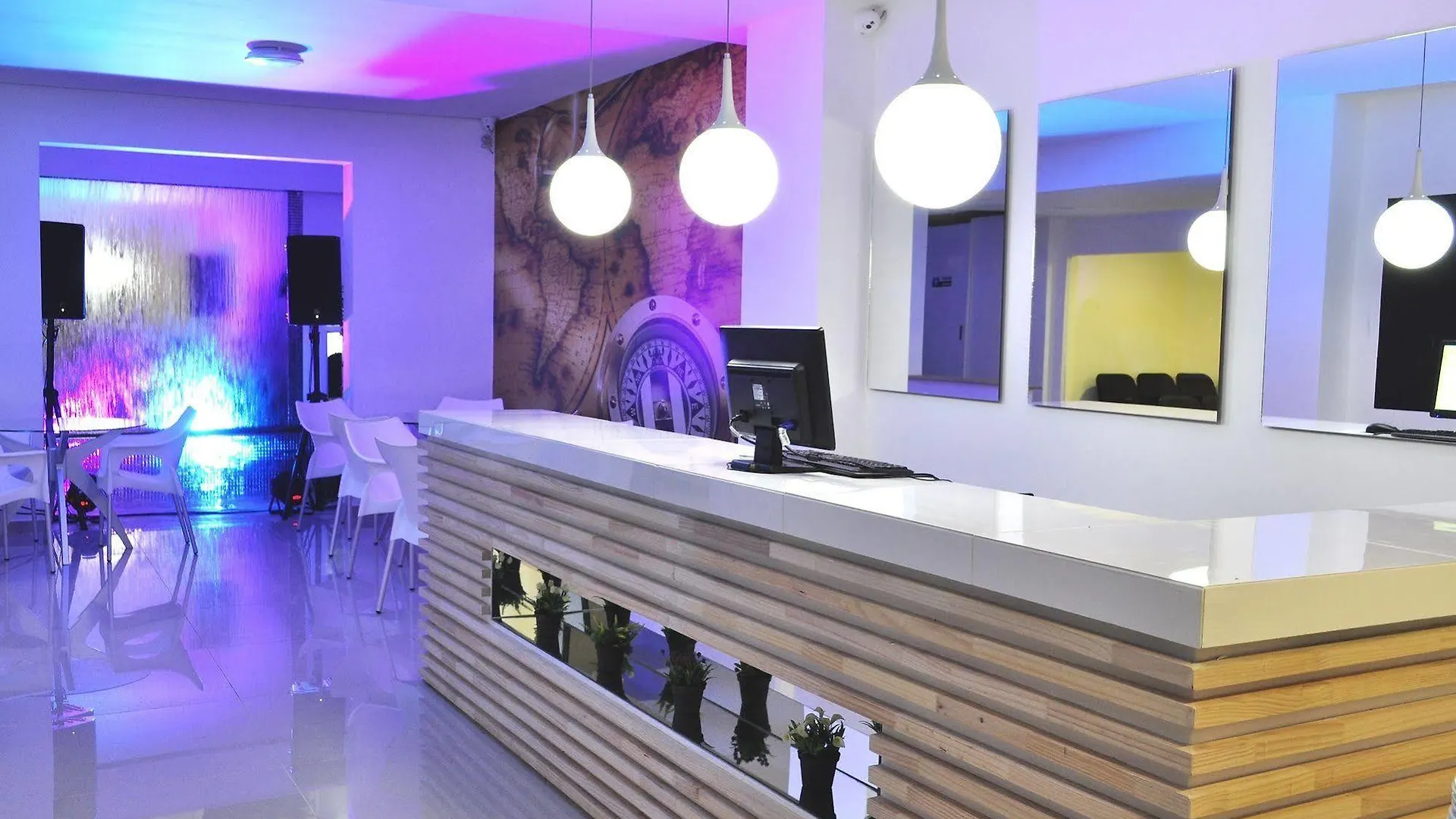 Hostal Lleras Calle 8 Medellin 0*,  Colombia
